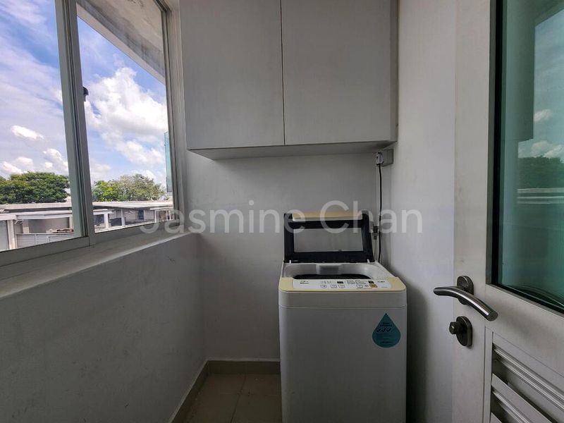 2 Bed Apartment (Condo) for Sale in  Leith Grove - Image 4